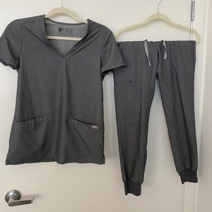 FIGS Heather Grey Scrub Set (XXS | XXSP)